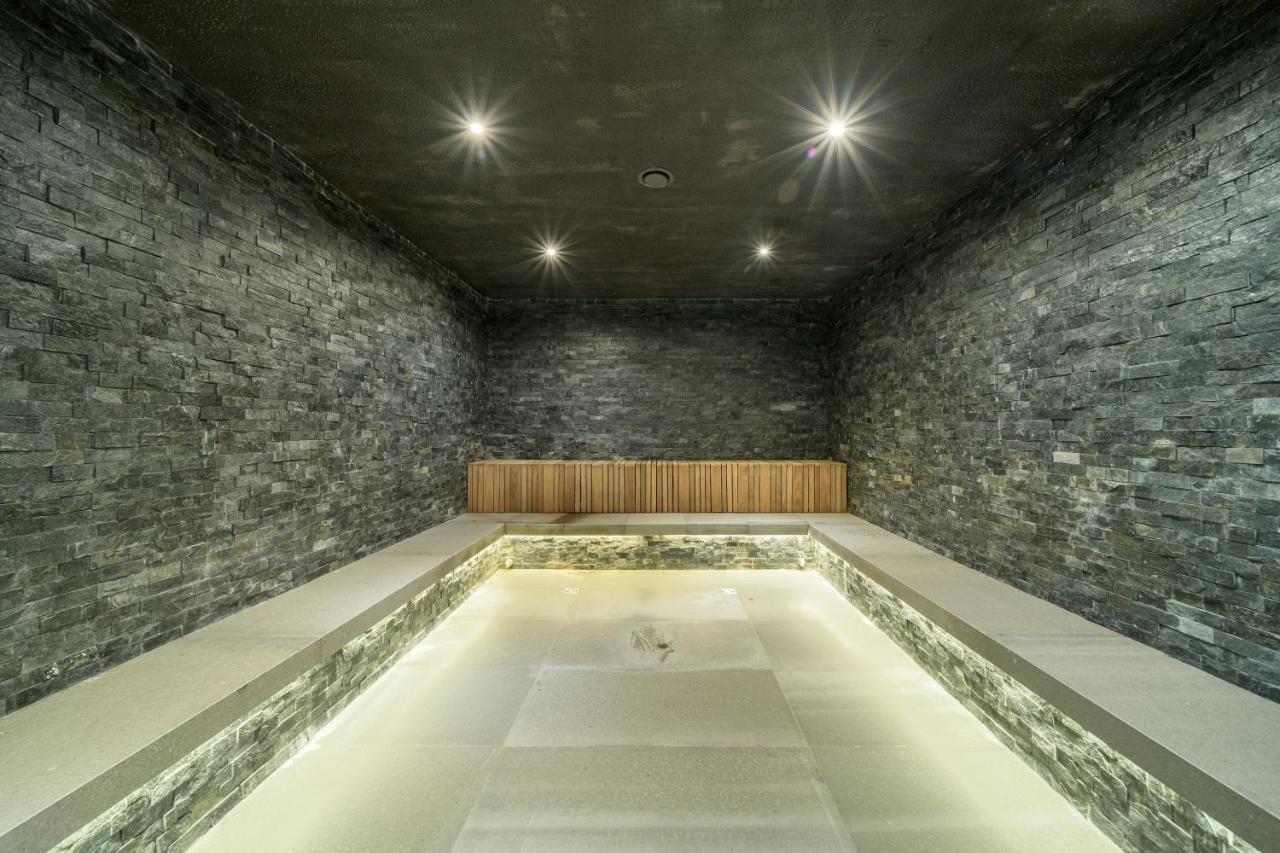 Ensana Aquahouse Hotel Szent Konstantin és Elena Kültér fotó The spa at the hotel