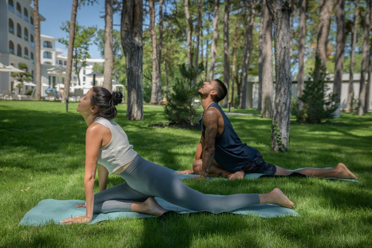 Ensana Aquahouse Hotel Szent Konstantin és Elena Kültér fotó Bhujangasana