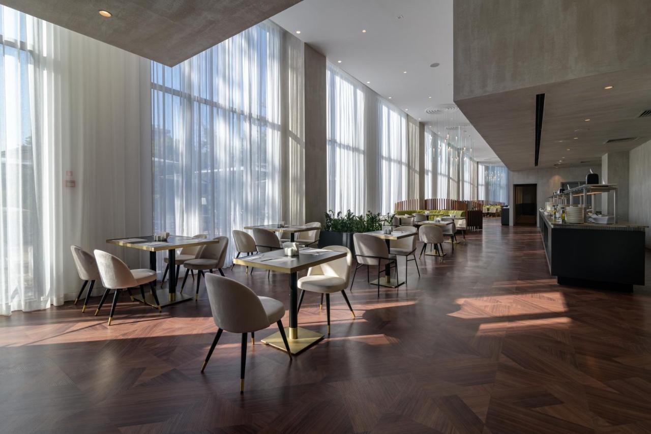 Ensana Aquahouse Hotel Szent Konstantin és Elena Kültér fotó The lounge at Terminal 1