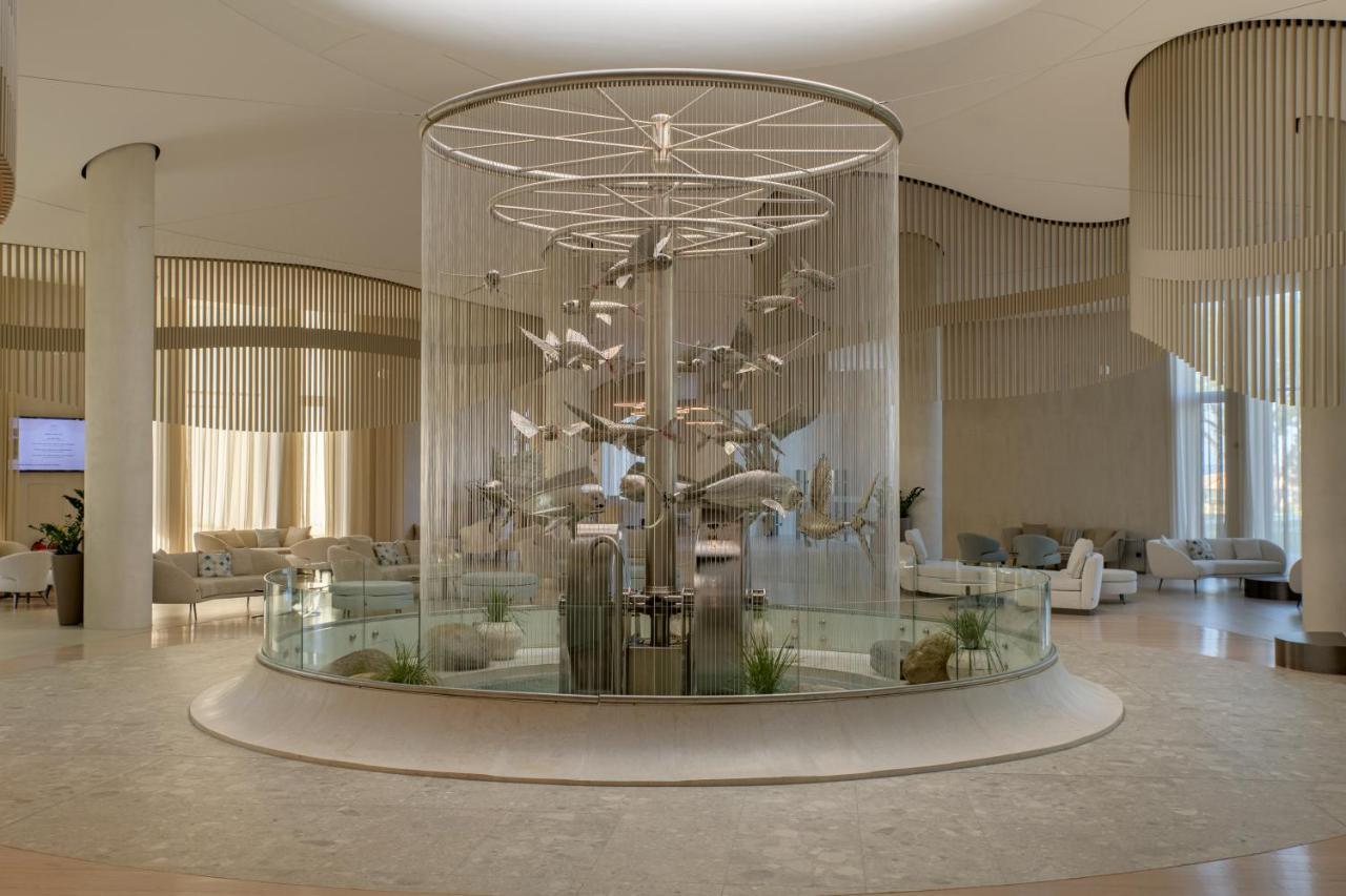 Ensana Aquahouse Hotel Szent Konstantin és Elena Kültér fotó The lobby of the hotel
